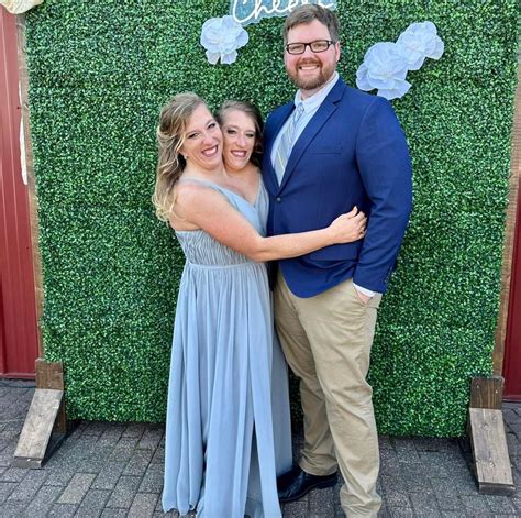 Conjoined Twins Abby and Brittany Hensel Posted Details About .